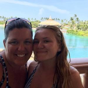 Meet your Posher, Clarisa